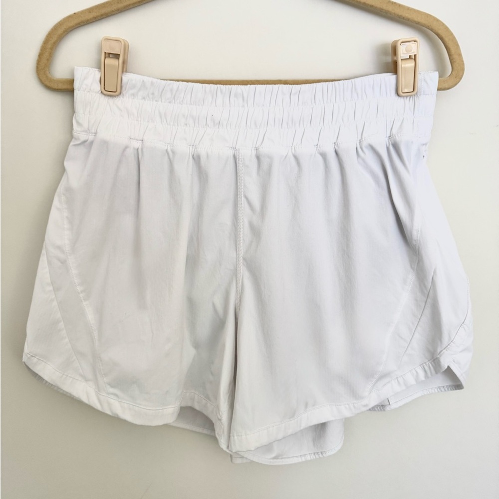 NWOT Lululemon Hotty Hot High-Rise Lined Short, 4” inseam, Size 12, White